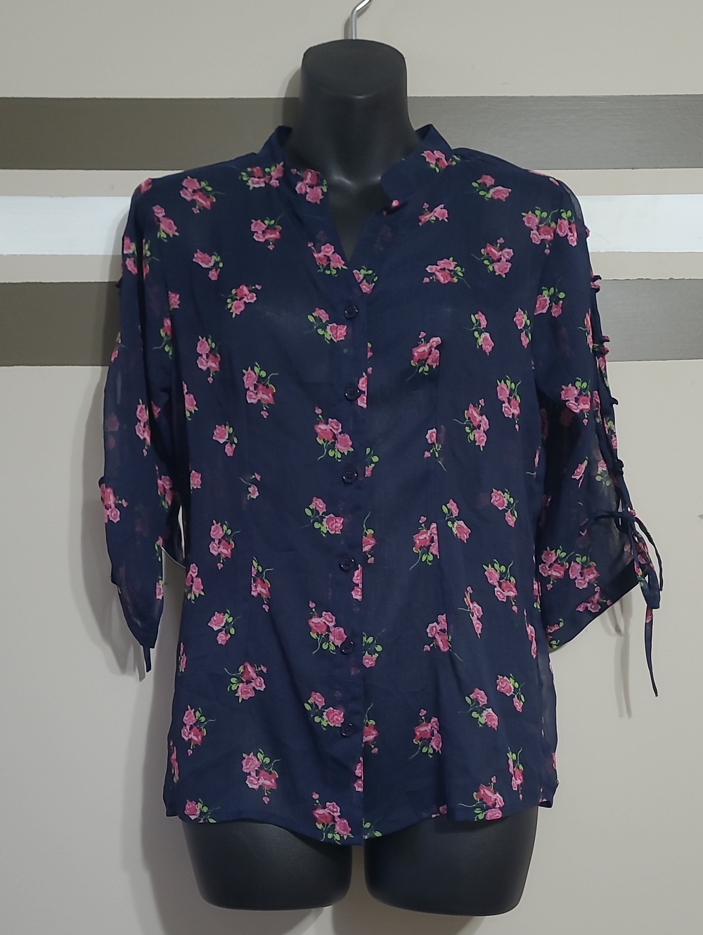Point Final Navy Sheer Pink Floral Button-Front Blouse Split/Tie 3/4 Slv Sz SM